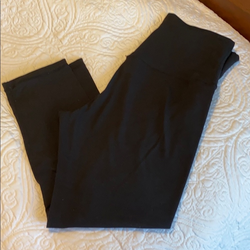Lulu lemon crop pants.